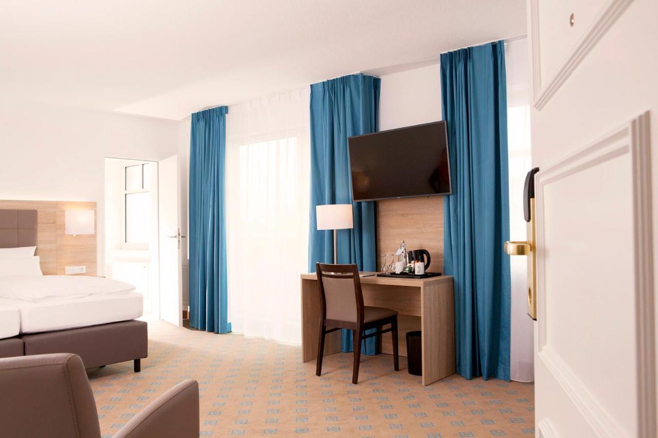 Hotel Frisia Leer Exteriör bild
